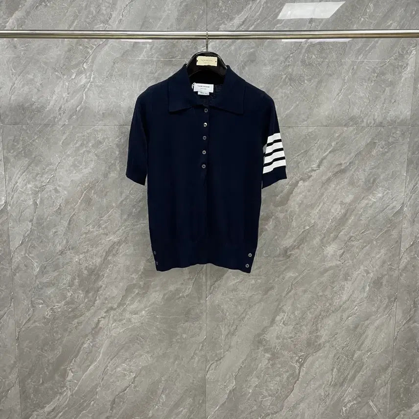 [BUNJANG] Thom Browne 4-Bar Fine Merino Wool Open Collar Short Sleeve Knit - Women&