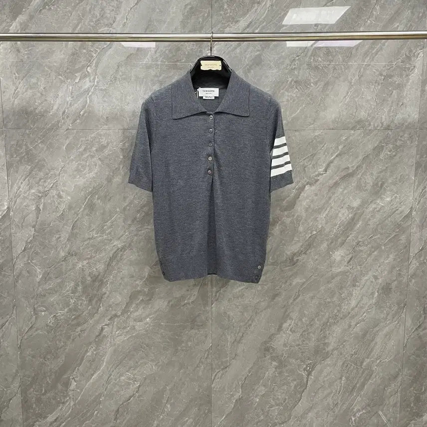 [BUNJANG] Thom Browne 4-Bar Fine Merino Wool Open Collar Short Sleeve Knit - Women&