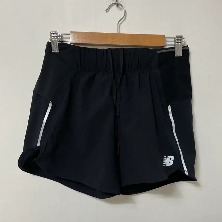 [BUNJANG] New Balance 55 Functional Stretch Banding Shorts / 55 뉴발란스 러닝 기능성 스판 밴딩 반바지 정품