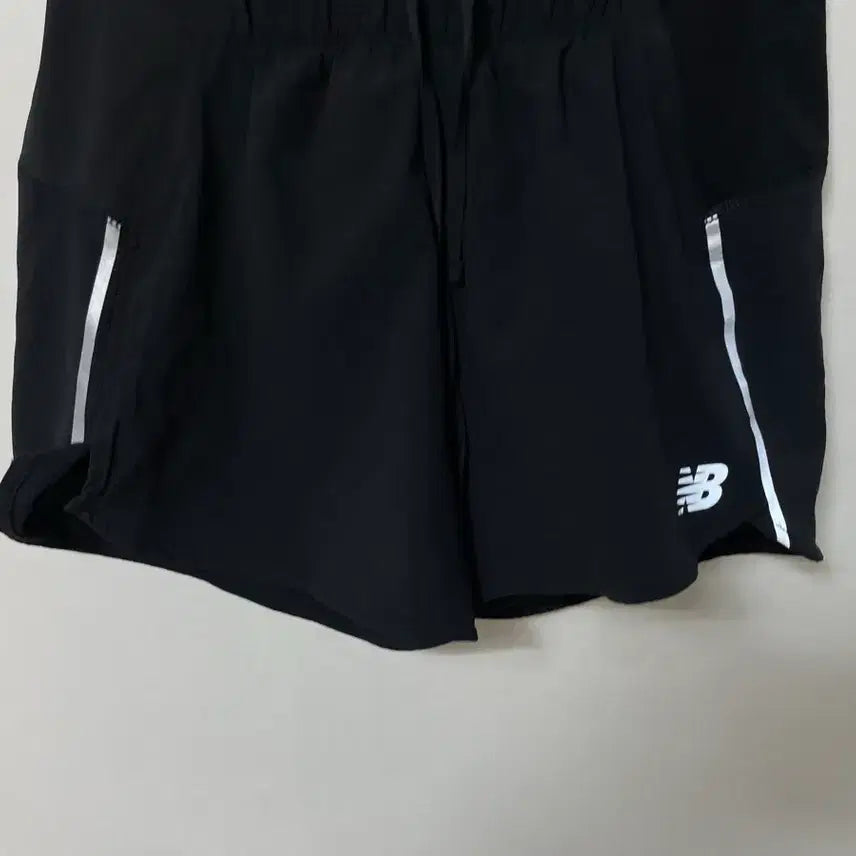 [BUNJANG] New Balance 55 Functional Stretch Banding Shorts / 55 뉴발란스 러닝 기능성 스판 밴딩 반바지 정품