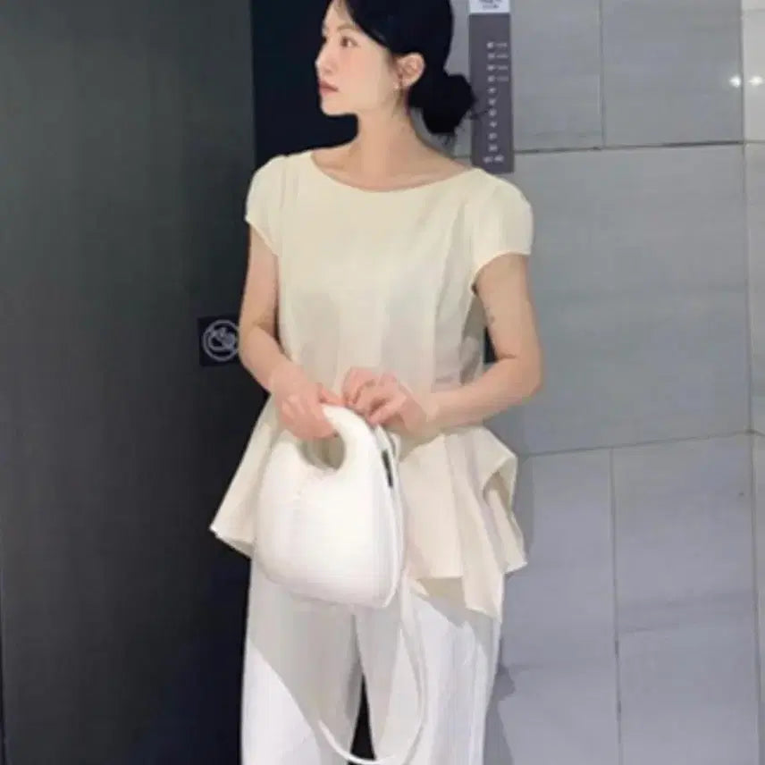 [BUNJANG] Noksip Boatneck Overlap Blouse Cream / 녹섭 보트넥 오버랩 블라우스 크림