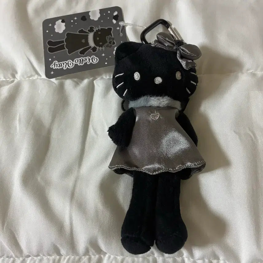 [BUNJANG] Sanrio Long Leg Black Kitty Mascot / 산리오 롱다리 블랙엔젤 헬로키티 마스코트