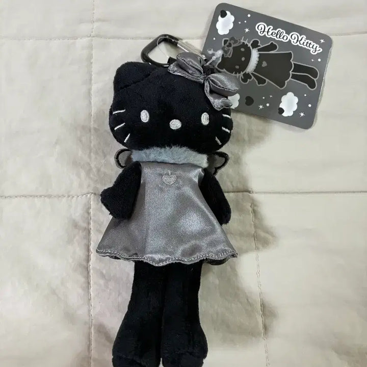 [BUNJANG] Sanrio Long Leg Black Kitty Mascot / 산리오 롱다리 블랙엔젤 헬로키티 마스코트