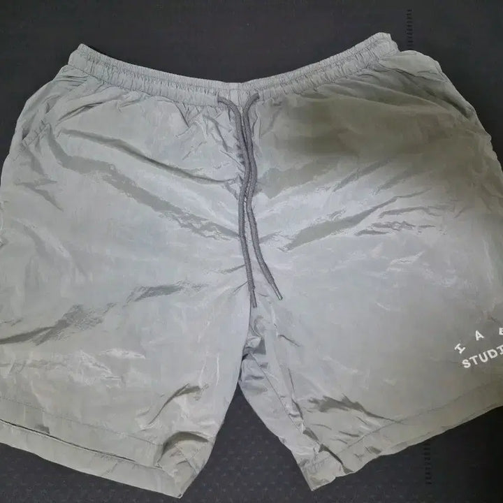 [BUNJANG] IAB Studio Woven Nylon Shorts - Size L / 아이앱스튜디오 우븐 나일론쇼츠 L사이즈팝니다