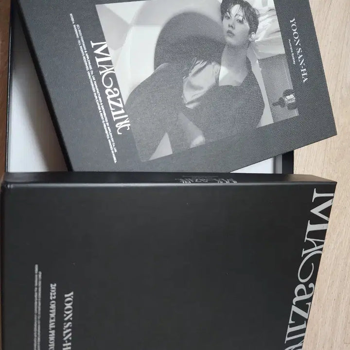 [BUNJANG] Yoon San-ha 2022 Photobook / 윤산하 2022 포토북
