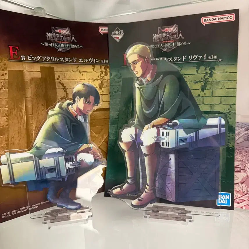 [BUNJANG] Attack on Titan Levi/Erwin Big Acrylic Stand Set / 진격의 거인 아크릴 스탠드 리바이/엘빈