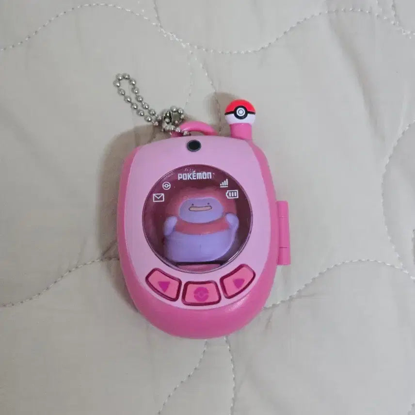 [BUNJANG] Pokemon Store Ditto Playground Gachapon Ditto Feature Phone Figure Collection Keychain / 포켓몬스토어 메타몽놀이터 가챠 메타몽 피처폰 피규어컬렉션 필살애교 키링
