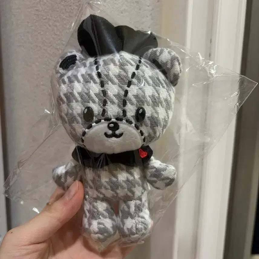 [SOLD OUT] 산리오 헬로키티 생일 모노쿠로 걸리 후타고 코디 마스코트 홀더 인형 키링