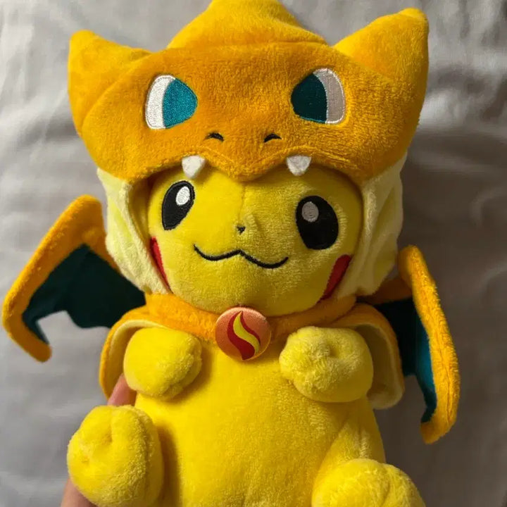 [BUNJANG] Charizard Poncho Pikachu Plush / 리자몽 판쵸츄