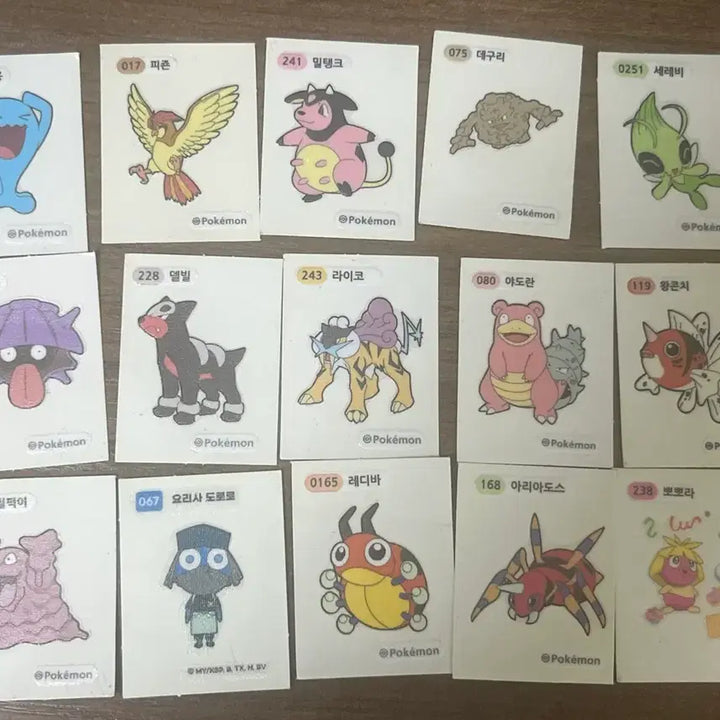 [BUNJANG] Pokemon Stickerset - 16 Types (Including Volcarona, Raikou, Mamoswine) / 염무왕 라이코 마자용 등 포켓몬 띠부실 16종