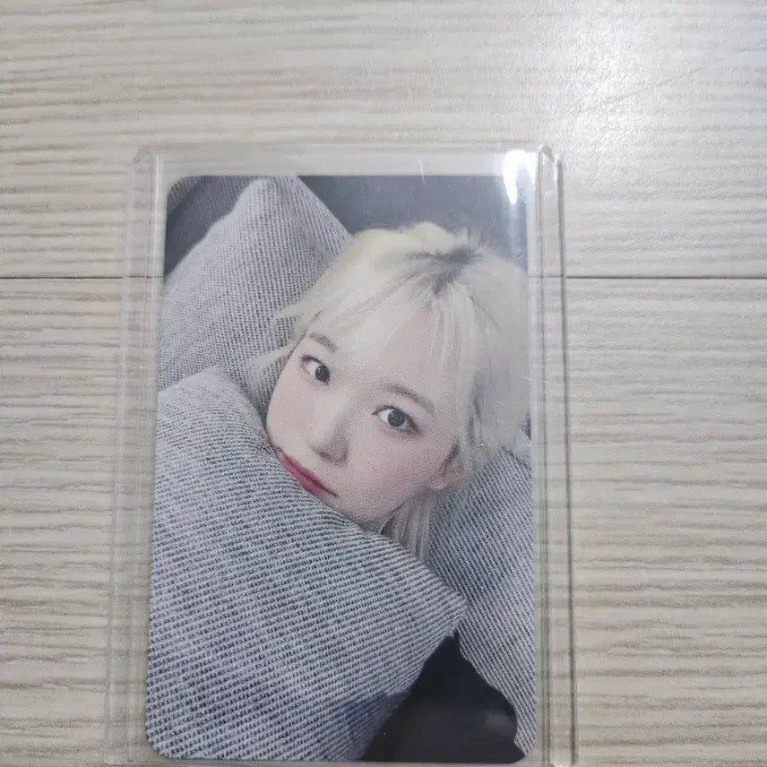 [BUNJANG] fromis_9 Baek Ji Heon Tok &amp; Tok POB Photocard / 프로미스나인 백지헌 톡앤톡 특전