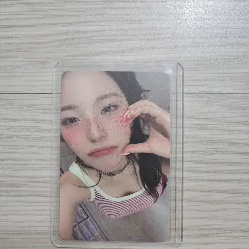 [BUNJANG] fromis_9 Baek Ji-heon Photocard / 프로미스나인 백지헌 포카