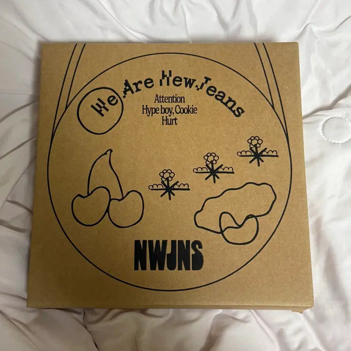 [BUNJANG] NewJeans Attention Bag Album / 뉴진스 어텐션 가방 앨범
