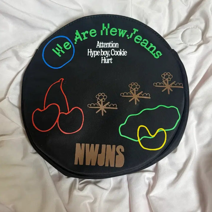 [BUNJANG] NewJeans Attention Bag Album / 뉴진스 어텐션 가방 앨범