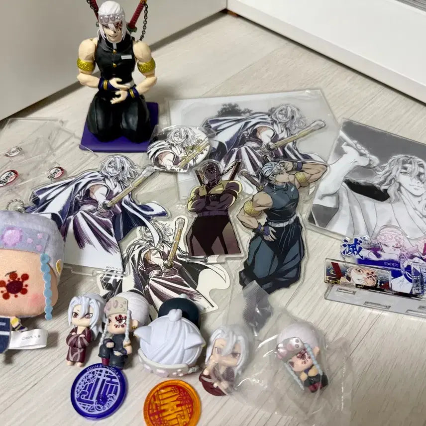 [BUNJANG] Demon Slayer Tengen Uzui Goods Bundle Set / [일괄] 귀멸의칼날 귀칼 우즈이텐겐 양도