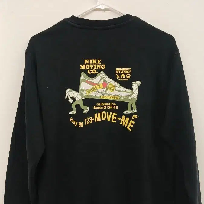 [SOLD OUT] 나이키 무빙코 맨투맨 블랙