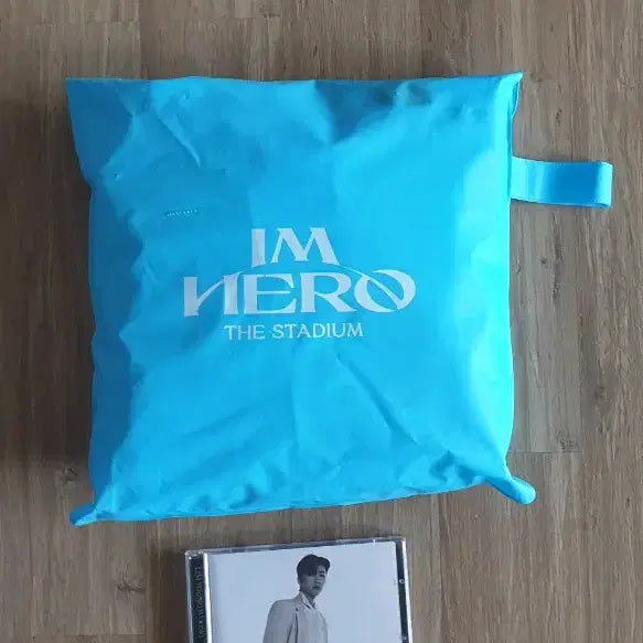 [BUNJANG] Lim Young Woong 1st Album CD &amp; Unused Raincoat Set / 임영웅 미사용 우의 우비 + 임영웅 1집앨범