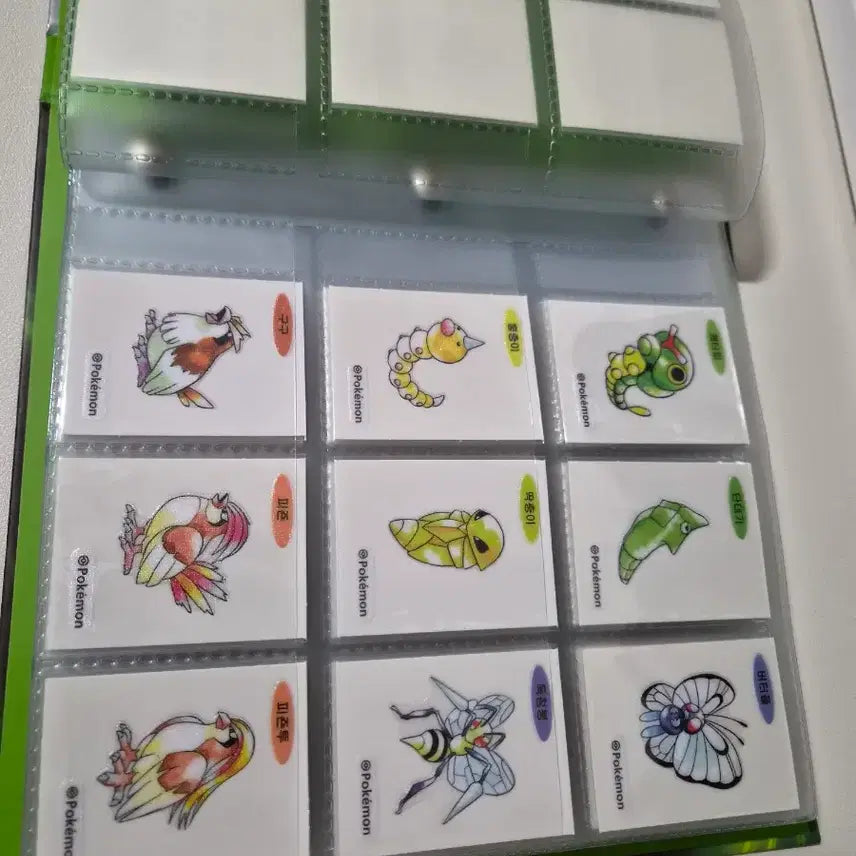 [SOLD OUT] 포켓몬 30주년 아트워크 이상해꽃 띠부씰북+100종(전종)