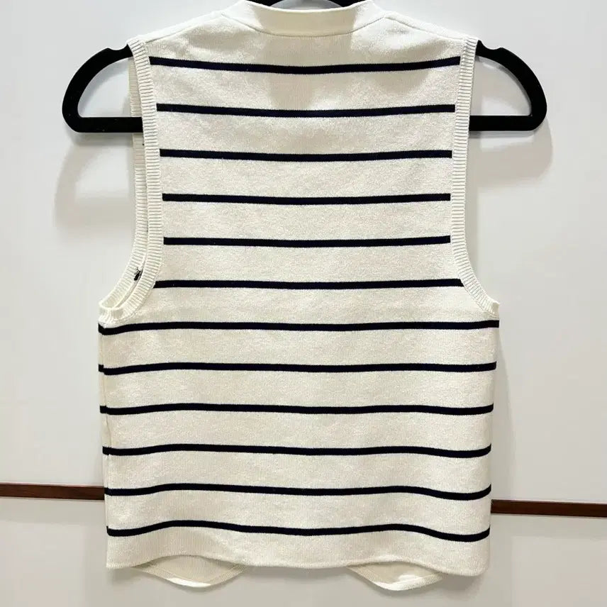 [BUNJANG] Zara Striped Knit Vest (Size S) / 자라 스트라이프 니트베스트 s