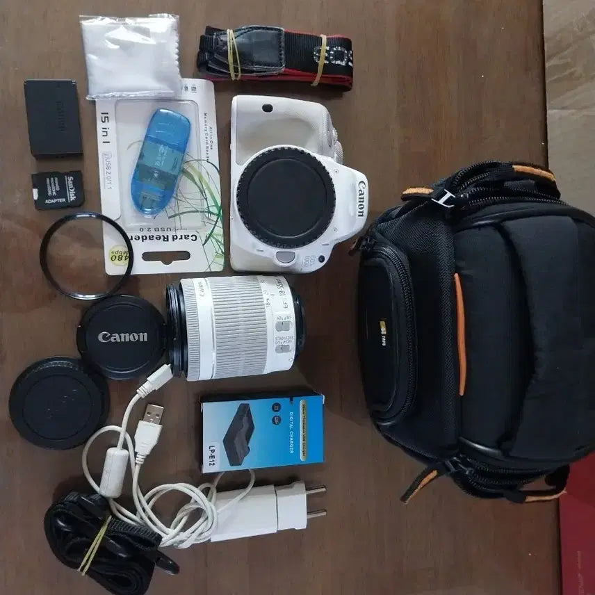 [SOLD OUT] 캐논 100d  (DSLR)줌렌즈포함