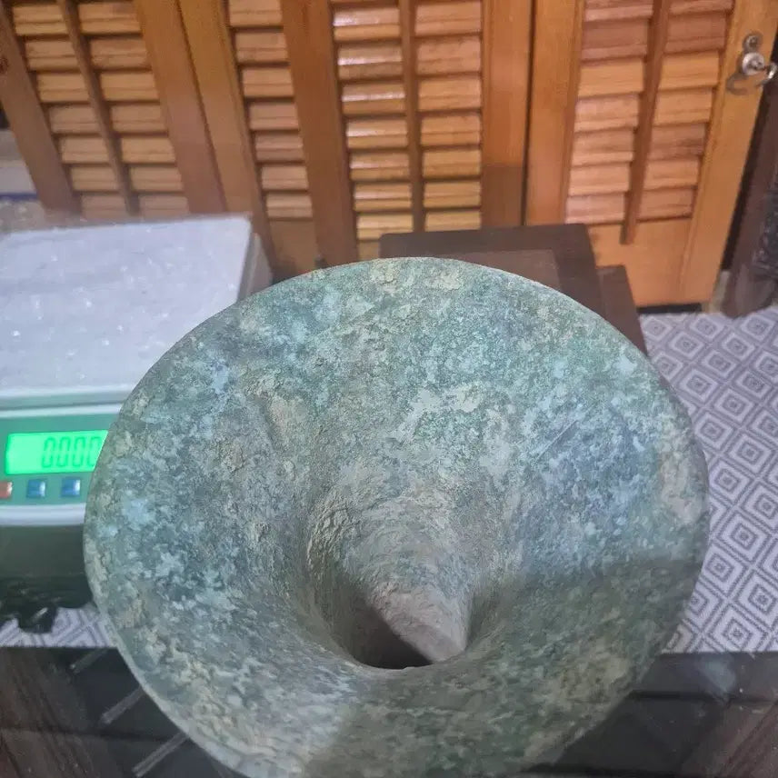 [BUNJANG] Bronze Vase with Intricate Carvings / 청동 화병