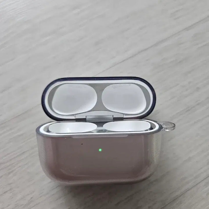 [BUNJANG] Apple AirPods Pro 2nd Gen USB-C Case (Fully Functional) / 애플 에어팟프로2 C타입 본체(정상작동)