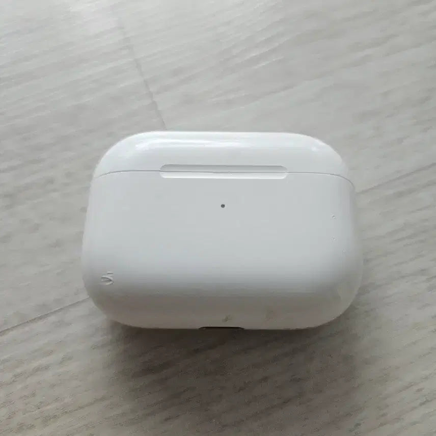[BUNJANG] Apple AirPods Pro 2nd Gen USB-C Case (Fully Functional) / 애플 에어팟프로2 C타입 본체(정상작동)