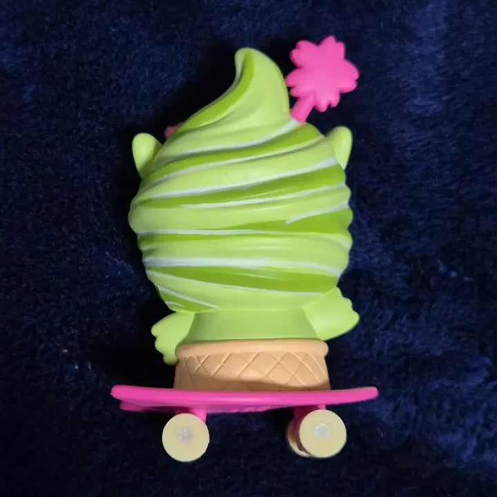 [BUNJANG] Sanrio Tokidoki Keroppi Skateboard Figure / 산리오 토키도키 케로피 피규어