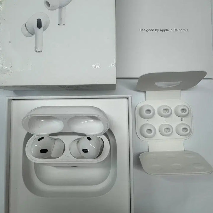[BUNJANG] Apple AirPods Pro 2nd Generation (Full Box) / 급처합니다 에어팟 프로2세대 풀박스