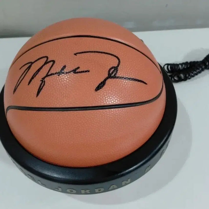 [BUNJANG] Michael Jordan Limited Edition Basketball Phone / [희귀/한정판] 마이클 조던 전화기 (작동 완벽)
