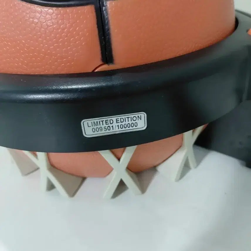 [BUNJANG] Michael Jordan Limited Edition Basketball Phone / [희귀/한정판] 마이클 조던 전화기 (작동 완벽)