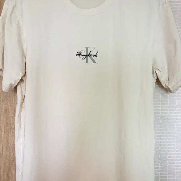 [BUNJANG] Calvin Klein Jungkook Short Sleeve T-Shirt / 켈빈클라인 정국 반팔 M