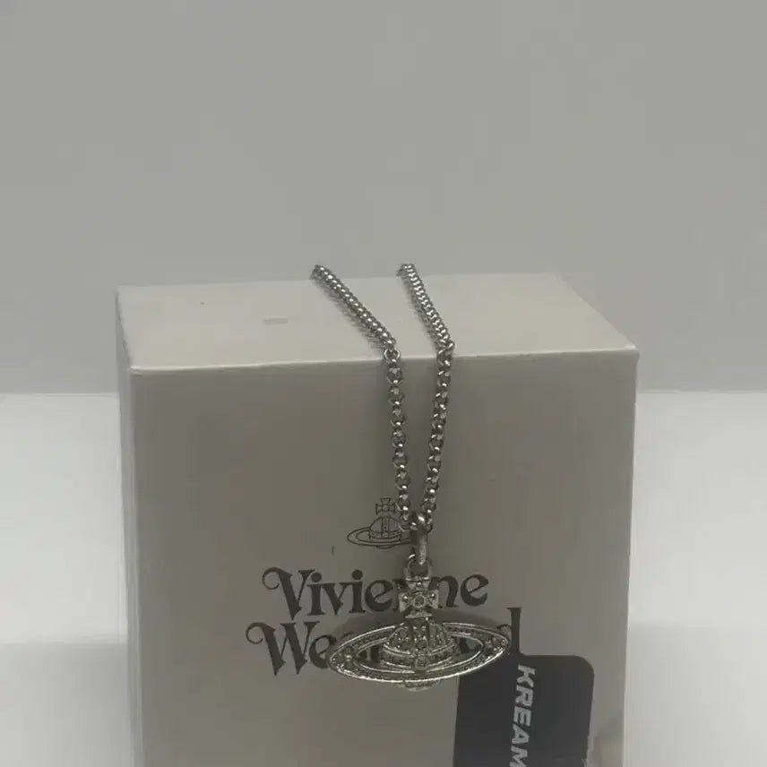 [SOLD OUT] (급처)비비안웨스트우드 미니 바스