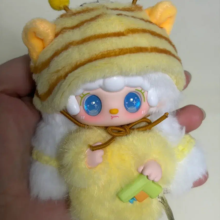 [BUNJANG] Yuki Bee Keychain / 유키 귀어움 꿀벌 키링