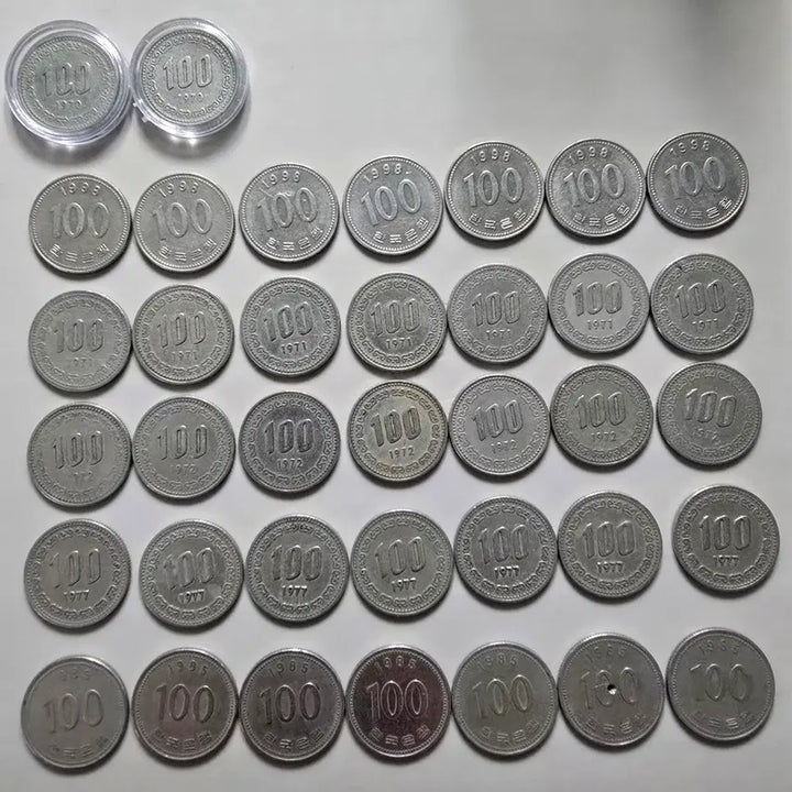 [BUNJANG] Collection of 37 Vintage Commemorative Coins (1970-1998) / 100주 모음 (70,71,72,77,85,98년)