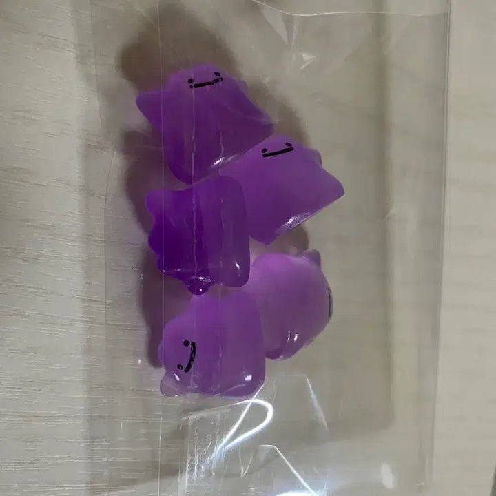 [BUNJANG] Ditto Charms (Set of 5) / (품절) 7/8일 입고 퍼플 메타몽파츠5개 팝니다