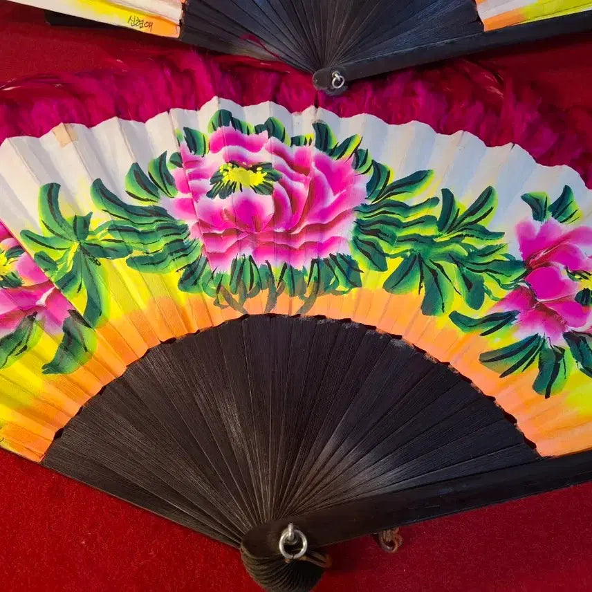 [BUNJANG] Handmade Large Folding Fan Set with Feather and Folk Flower Painting / 그림 대형부채 2점