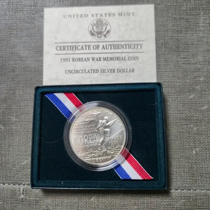 [BUNJANG] 1991 Korean War 38th Anniversary Silver Dollar Coin with Original Case / 1991년 한국전쟁 참전 38주년 기념 1달러 은화 오리지널 케이스 포함
