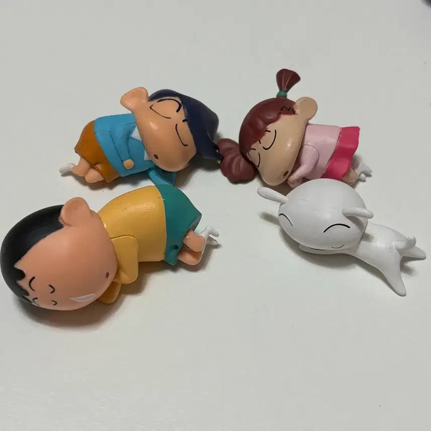 [BUNJANG] Crayon Shin-chan Sleepy Collection Gacha Capsule Toys Set / 짱구는 못말려 잠꾸러기 컬렉션 가챠 캡슐토이 맹구 철수 유리 흰둥이