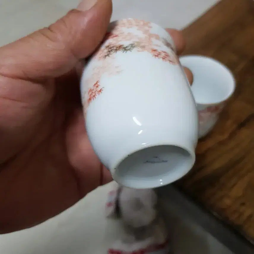 [BUNJANG] Maple Leaf and Mt. Fuji Motif Tea Cups (Set of 2) / 단풍잎 후지산문양두점