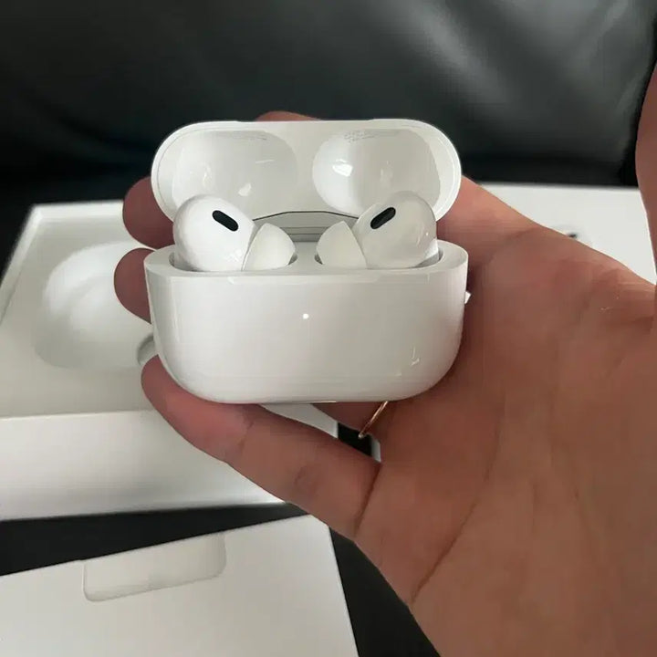[BUNJANG] Apple AirPods Pro 2 Full Box / 에어팟프로 2 풀박스 , 한주 사용