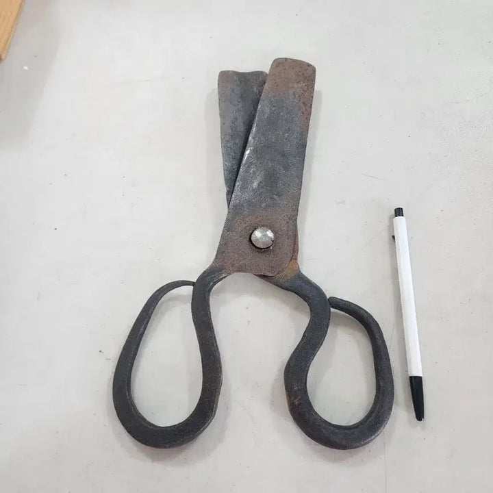 [BUNJANG] Antique Cast Iron Mortar / 옛날 연가위 무쇠방자