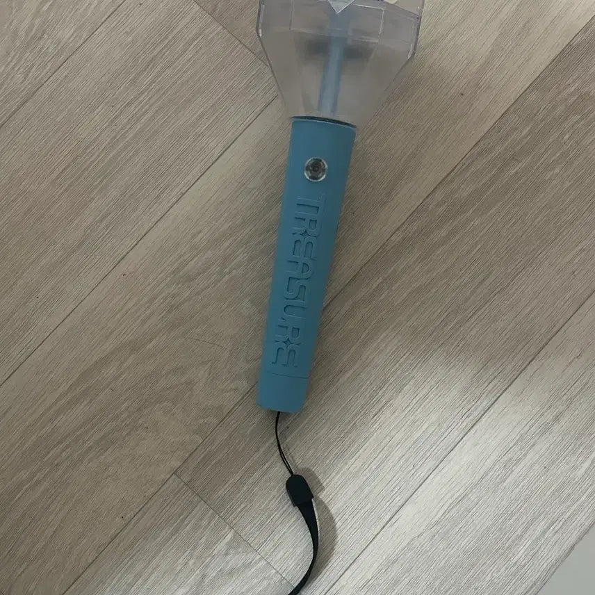 [BUNJANG] TREASURE Official Lightstick Ver.1 / 트레저 응원봉 트라이트 구버전 양도