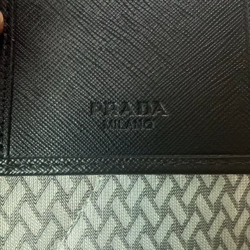 [BUNJANG] Prada Saffiano Leather Long Wallet / 프라다 사피아노 레더 장지갑