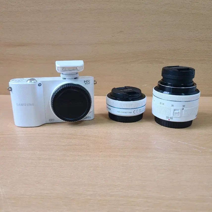[BUNJANG] Samsung NX1000 Mirrorless Camera Double Lens Set (White) / 삼성 NX1000 화이트 카메라 더블렌즈세트 판매합니다