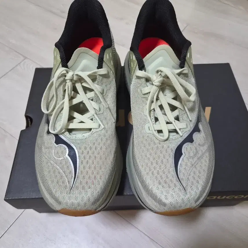 [BUNJANG] Saucony Azura Running Shoes - 270mm / 써코니 아주라 270사이즈 2회착 팝니다