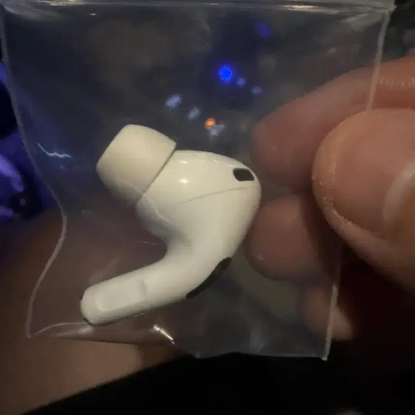 [BUNJANG] Apple AirPods Pro 2nd Gen 8-pin Left Unit (Genuine) / 에어팟프로2 8핀 왼쪽 유닛 정품 작동잘됨
