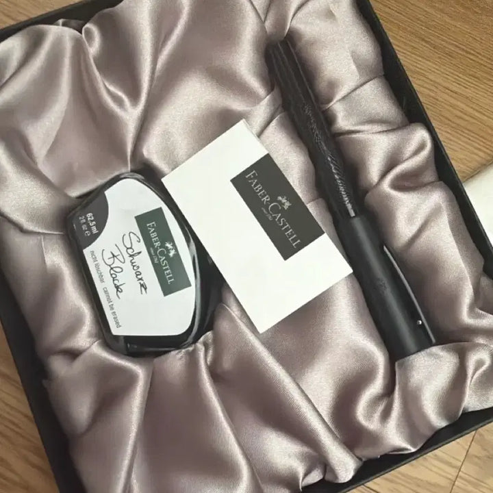 [SOLD OUT] 파버카스텔 만년필 세트 블랙 잉크 포함
