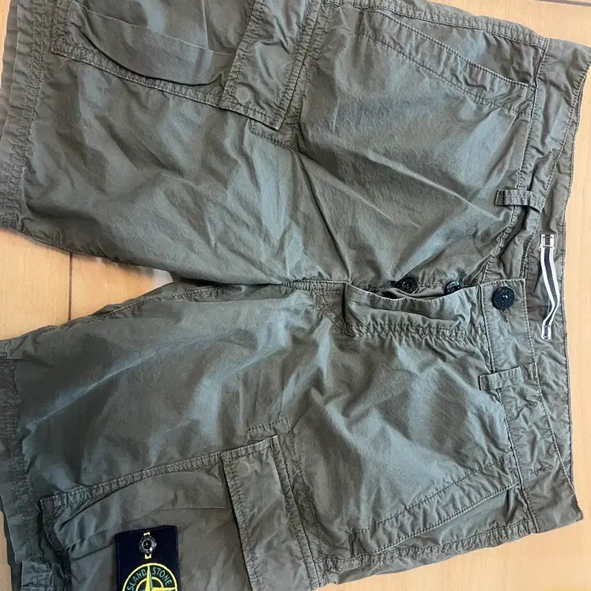 [BUNJANG] Stone Island Cargo Shorts Khaki Size 31 / 스톤아일랜느 / 카고반바지 / 카키 / 31