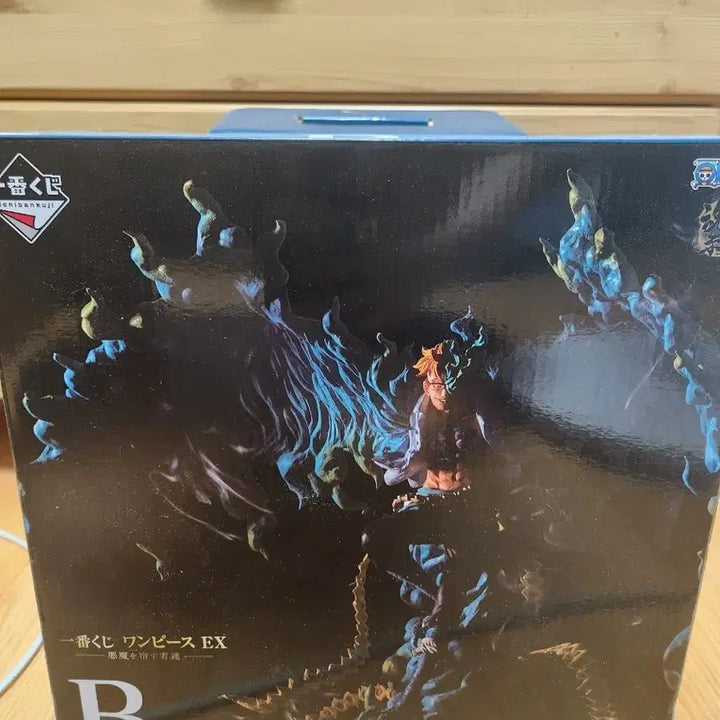 [SOLD OUT] 택포)원피스 제일복권 악마를 품은 자들 B상  마르코 피규어